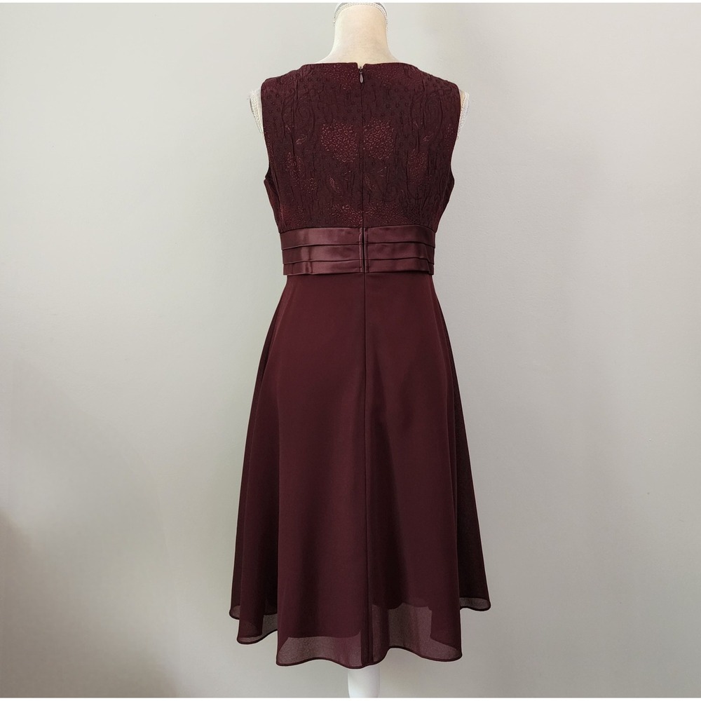 R&M RICHARDS Petites Burgundy Formal Occasion Beaded Bolero Jacket Dress Size 6P - Picture 9 of 12